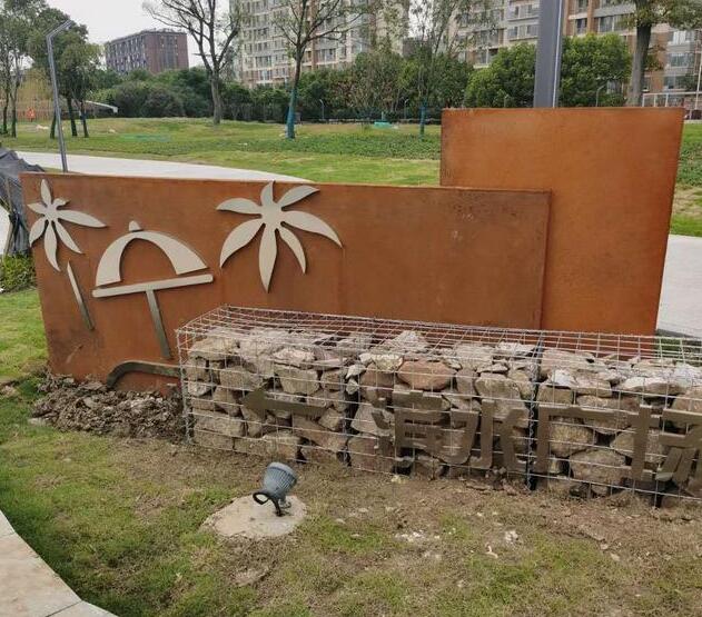 港南锈钢板挡土墙